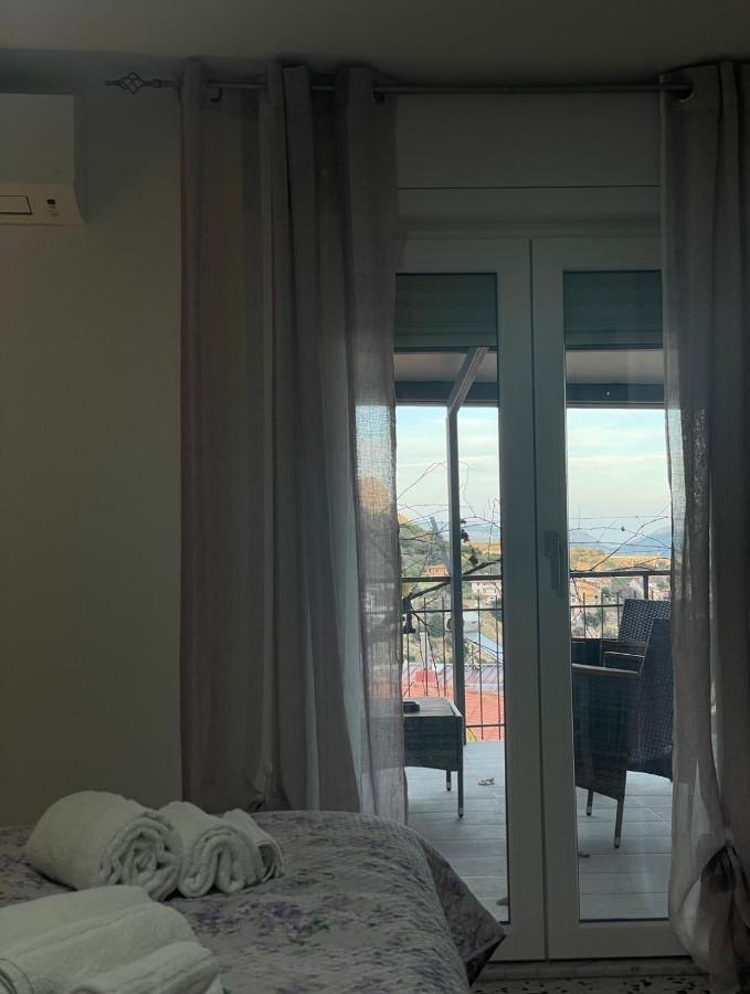 Affittacamere Il Vicoletto Aria Ona Villagrande Strisaili Exterior foto